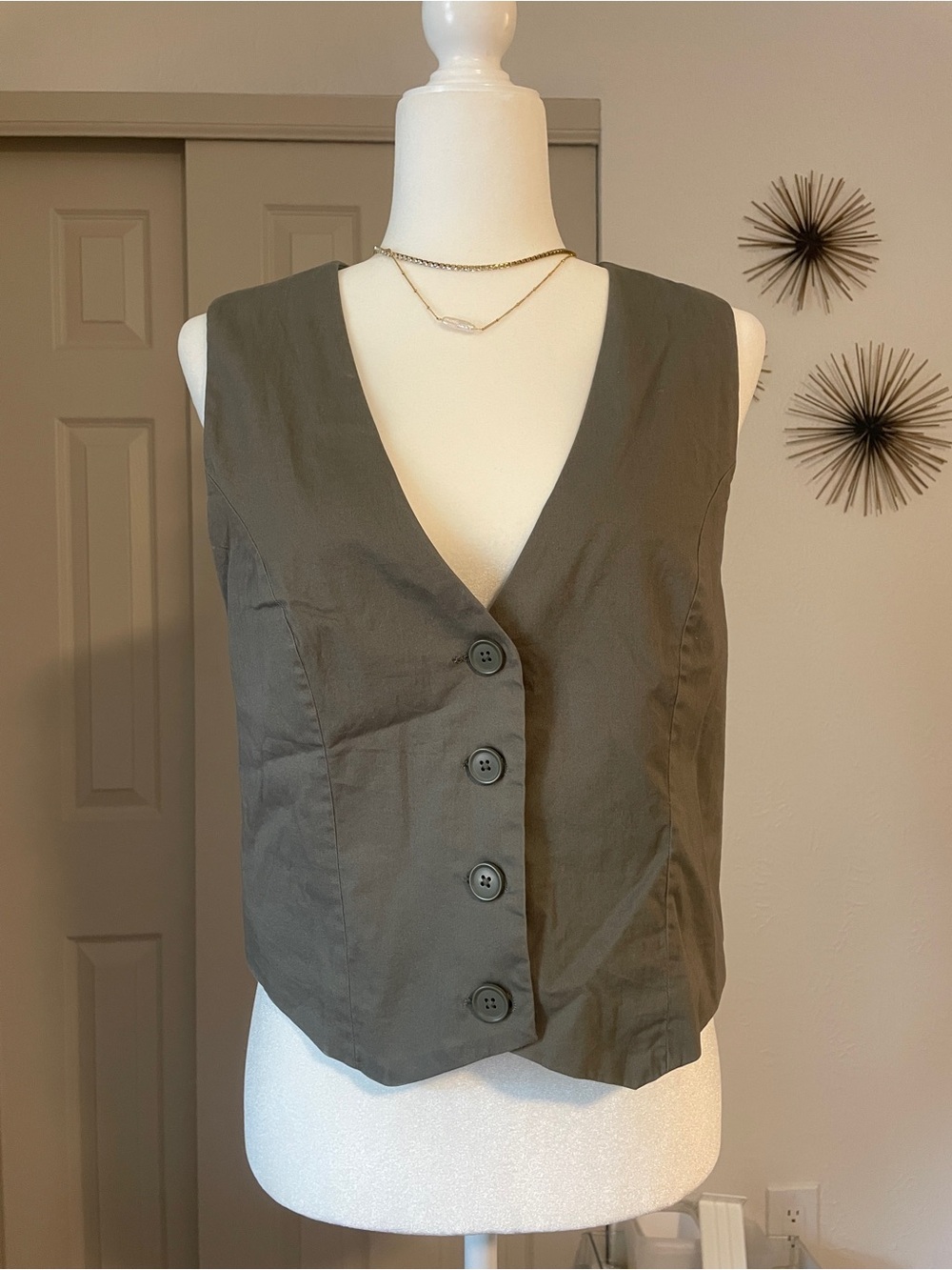 NWT Abercrombie & Fitch Olive Vest - Medium